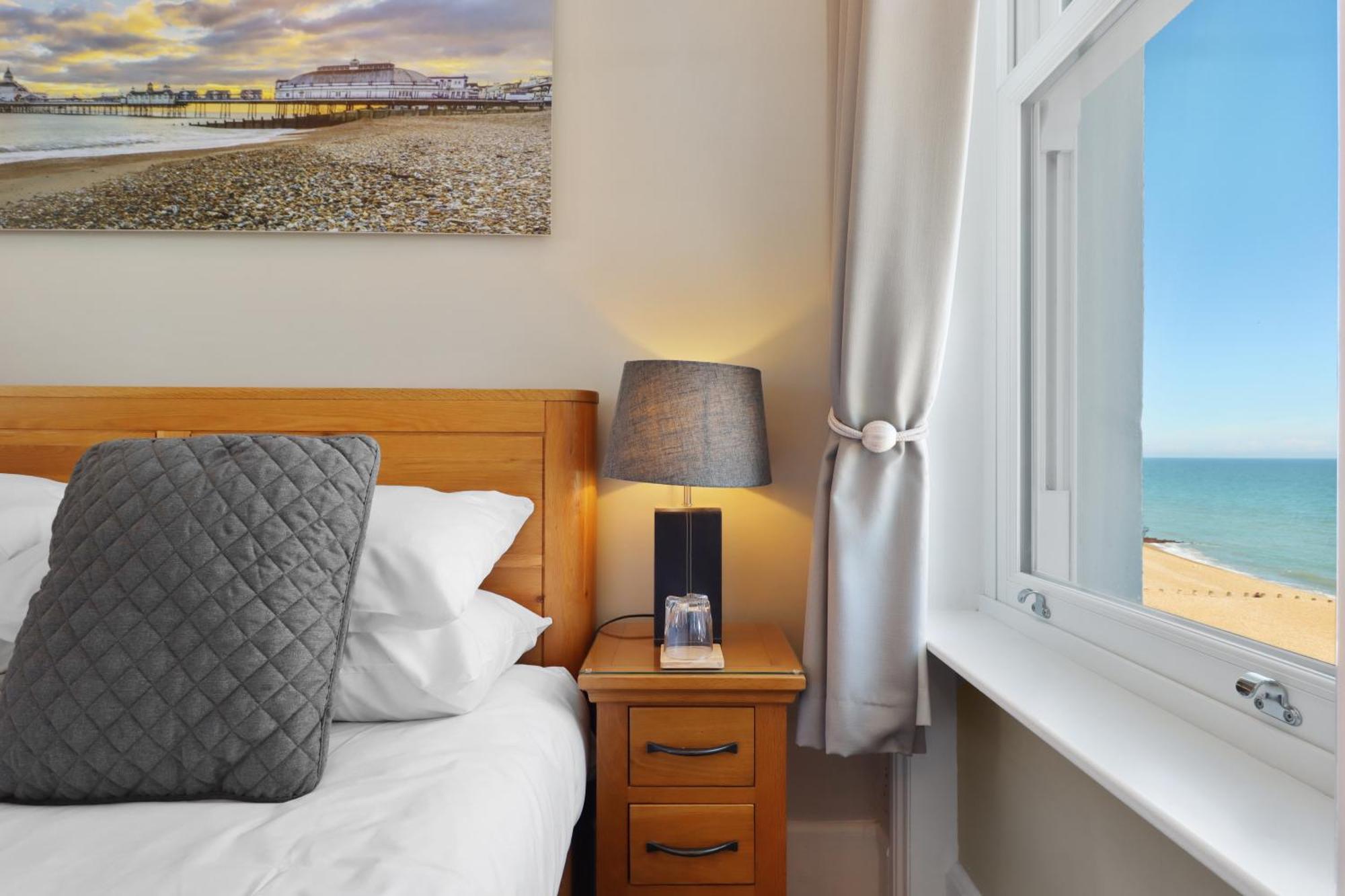 Front Guest house 3*